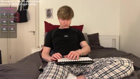 Snapshot of vvladya chatting on 03-08-26, 02:10 vvladya online show from 03-08-26, 02:10