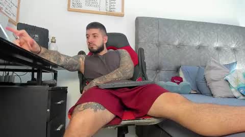 Snapshot of vyxen_ chatting on 03-11-26, 08:26 vyxen_ online show from 03-11-26, 08:26