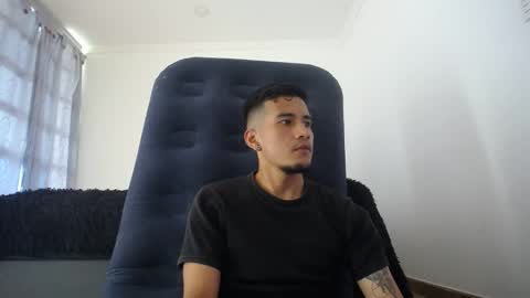 wade and antonella online show from 01-04-25, 08:27