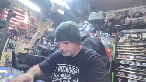 Snapshot of wakesblowinclouds chatting on 11-20-25, 04:23 wakesblowinclouds online show from 11-20-25, 04:23