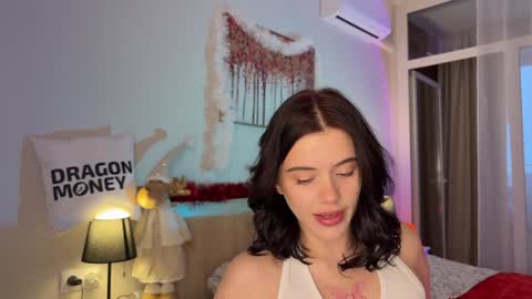 Snapshot of waki_lucky chatting on 12-21-24, 11:01 Mia online show from 12-21-24, 11:01