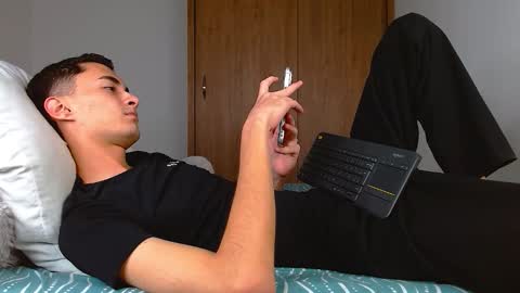 wal jones online show from 12-21-25, 04:30