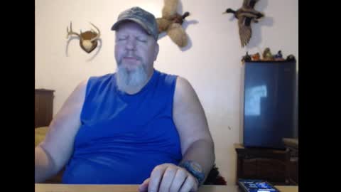 Snapshot of walkingbird chatting on 11-07-25, 11:49 walkingbird online show from 11-07-25, 11:49