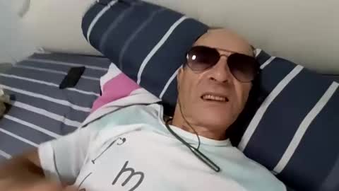 Snapshot of walleja chatting on 09-15-25, 02:50 walleja online show from 09-15-25, 02:50