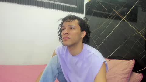 wallis_ online show from 12-04-25, 07:44