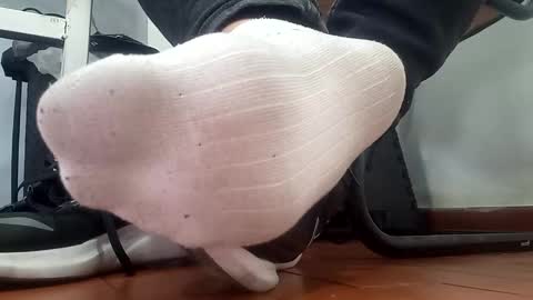 Snapshot of waltherfeet_ chatting on 09-09-25, 07:24 WaltherFeet online show from 09-09-25, 07:24