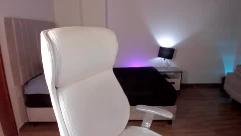 Snapshot of walton_abieca_ chatting on 09-10-25, 01:27 walton_abieca_ online show from 09-10-25, 01:27