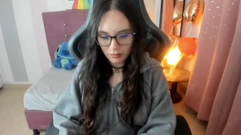 Alexandra online show from 06-11-26, 12:32