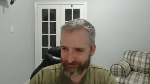 want2makeyouhappy06 online show from 05-05-26, 02:41