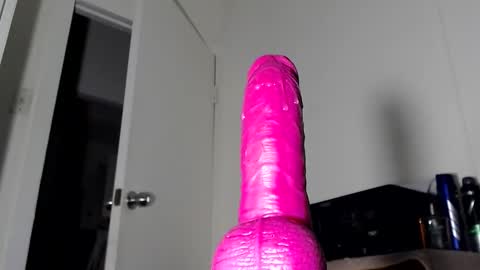 Snapshot of wantsum2night chatting on 01-05-25, 12:31 wants online show from 01-05-25, 12:31