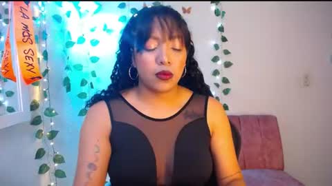 Snapshot of warisgoddes chatting on 07-07-26, 03:20 EMILY online show from 07-07-26, 03:20