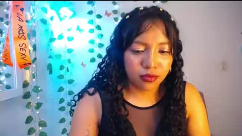 Snapshot of warisgoddes chatting on 07-07-26, 07:23 EMILY online show from 07-07-26, 07:23