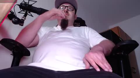 Snapshot of warno34 chatting on 10-23-25, 04:23 Warno online show from 10-23-25, 04:23