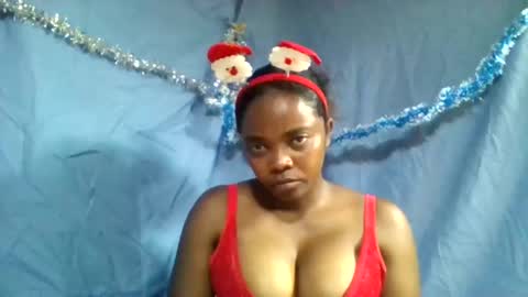 Snapshot of wasselline69 chatting on 12-19-25, 06:15 wasselline69 online show from 12-19-25, 06:15