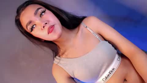 Isla Fox online show from 10-05-25, 05:06