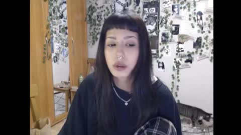 Mina online show from 10-21-25, 03:24