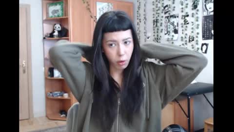 Mina online show from 02-13-26, 09:49