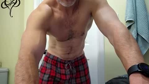 Snapshot of waynekent80 chatting on 01-10-26, 02:30 waynekent80 online show from 01-10-26, 02:30