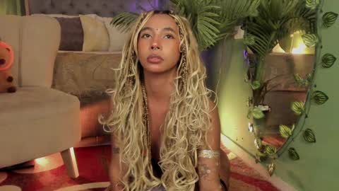 Snapshot of wayuu_goddess chatting on 12-29-24, 08:26 Wayuu Goddess 3 online show from 12-29-24, 08:26