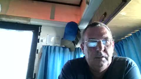 Snapshot of wazahardon2 chatting on 10-27-25, 03:43 wazahardon2 online show from 10-27-25, 03:43