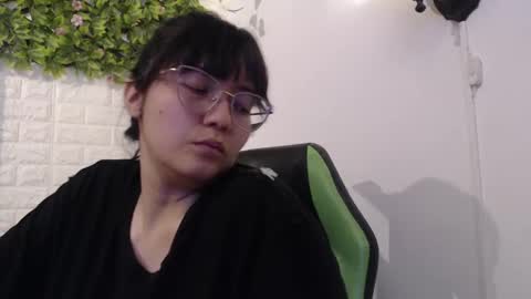 Snapshot of we_n_you chatting on 02-20-25, 07:52 Trixie 3 online show from 02-20-25, 07:52