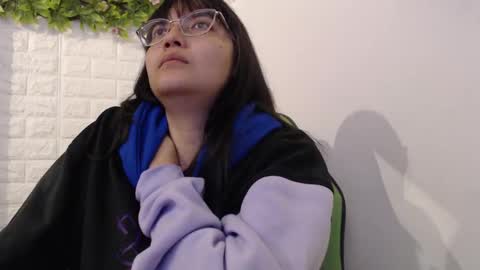 Snapshot of we_n_you chatting on 02-21-25, 01:55 Trixie 3 online show from 02-21-25, 01:55