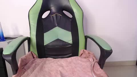 Snapshot of we_n_you chatting on 01-31-26, 07:11 Trixie 3 online show from 01-31-26, 07:11