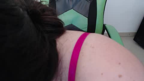 Snapshot of we_n_you chatting on 03-01-26, 04:47 Trixie 3 online show from 03-01-26, 04:47