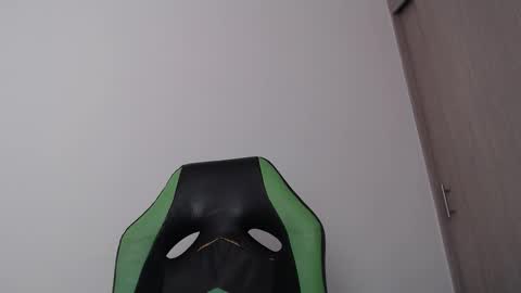 Snapshot of we_n_you chatting on 03-04-26, 04:02 Trixie 3 online show from 03-04-26, 04:02