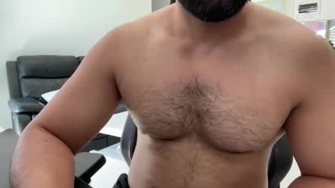 Snapshot of weaponx1 chatting on 01-28-25, 12:15 Weapon X online show from 01-28-25, 12:15