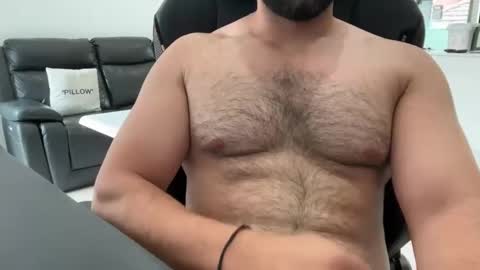 Snapshot of weaponx1 chatting on 02-20-25, 01:36 Weapon X online show from 02-20-25, 01:36