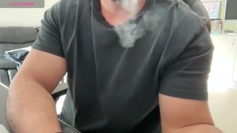 Snapshot of weaponx1 chatting on 09-08-25, 09:58 Weapon X online show from 09-08-25, 09:58