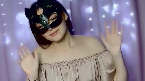 Snapshot of weareyoursun chatting on 02-26-25, 01:52 Alice online show from 02-26-25, 01:52