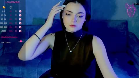 Snapshot of weareyoursun chatting on 03-08-25, 08:14 Alice online show from 03-08-25, 08:14