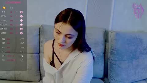 Snapshot of weareyoursun chatting on 03-09-25, 01:48 Alice online show from 03-09-25, 01:48