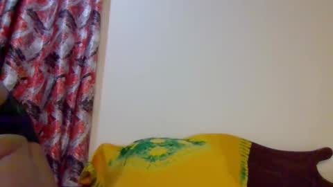 Snapshot of weaverbird25 chatting on 03-24-26, 07:19 weaverbird25 online show from 03-24-26, 07:19