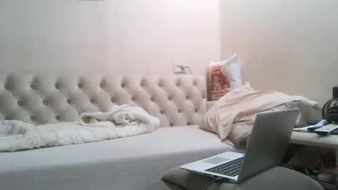 Snapshot of webcamboy98 chatting on 03-13-26, 09:27 webcamboy98 online show from 03-13-26, 09:27