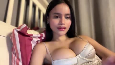 Maggie online show from 02-08-26, 04:27