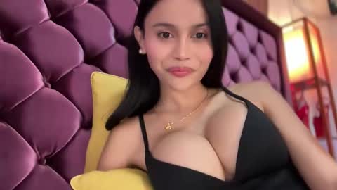 Maggie online show from 04-25-26, 04:04