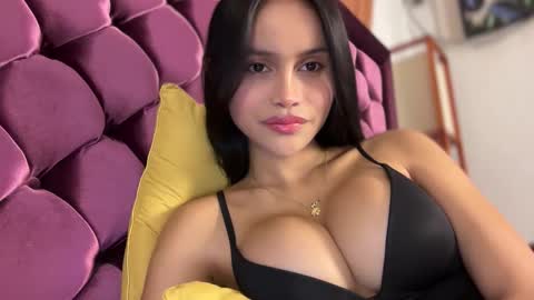 Maggie online show from 04-29-26, 03:27