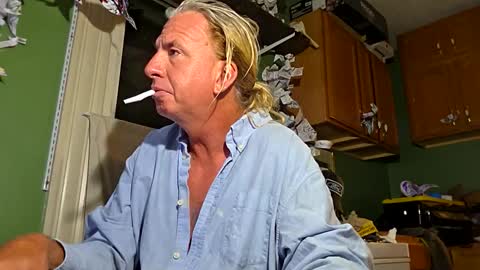 Snapshot of weber444 chatting on 10-16-25, 04:13 weber444 online show from 10-16-25, 04:13