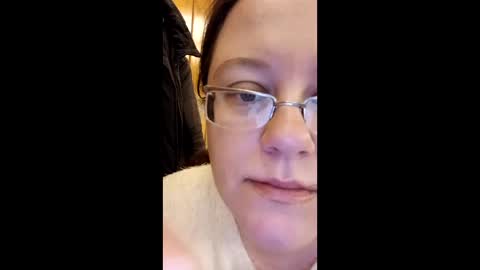 Snapshot of webgirl2 chatting on 01-14-25, 07:43 Marina online show from 01-14-25, 07:43