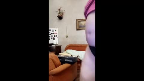 Snapshot of webgirl2 chatting on 01-29-25, 01:48 Marina online show from 01-29-25, 01:48