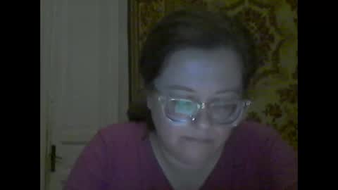 Snapshot of webgirl2 chatting on 09-17-25, 10:33 Marina online show from 09-17-25, 10:33