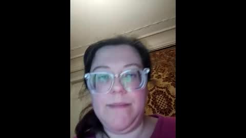 Snapshot of webgirl2 chatting on 09-27-25, 10:15 Marina online show from 09-27-25, 10:15