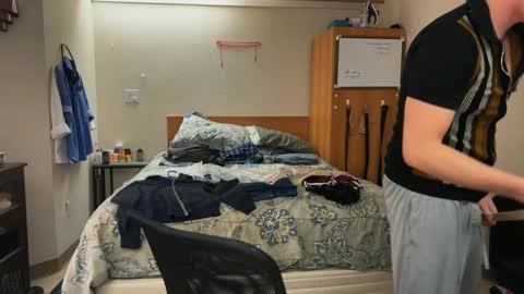 Snapshot of webslingxxxx chatting on 12-11-24, 09:01 webslingxxxx online show from 12-11-24, 09:01