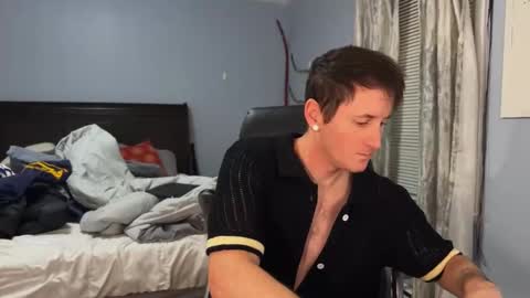 Snapshot of webslingxxxx chatting on 12-24-24, 12:00 webslingxxxx online show from 12-24-24, 12:00