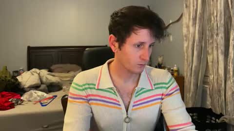 Snapshot of webslingxxxx chatting on 12-21-25, 11:34 webslingxxxx online show from 12-21-25, 11:34