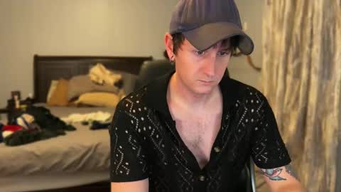 Snapshot of webslingxxxx chatting on 02-11-26, 11:21 webslingxxxx online show from 02-11-26, 11:21