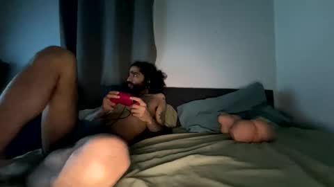 ShootingWebs online show from 05-07-26, 04:07